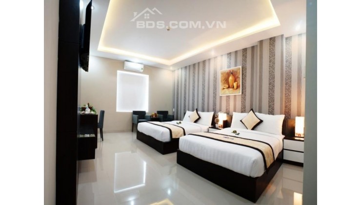 Chuyển nhượng khách sạn mặt tiền Nguyễn Văn Thoại. Quận Ngũ Hành Sơn. 8 tầng. 21 phòng